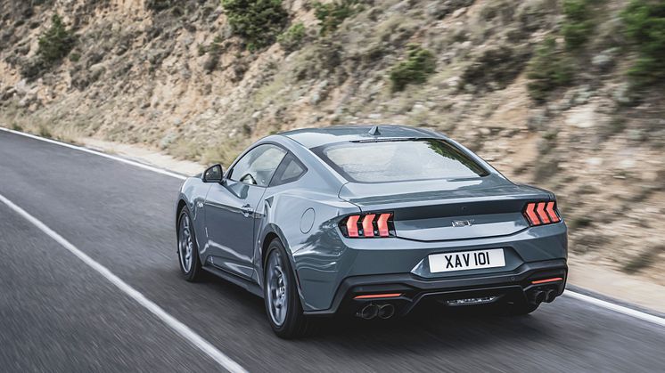 2024 FORD MUSTANG COUPE (6)