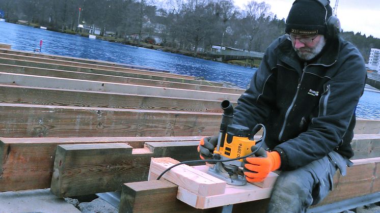 Byggservice bygger ut gästhamnsbryggan på Spikön