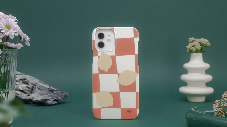 iPhone12InCase1_rekonditionerad_refurbed.png