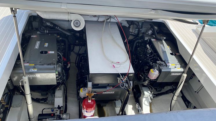 YANMAR - YANMAR triple-engine solution on Norberto Ferretti's tender.jpg