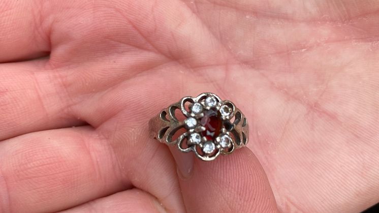 Ring found on beach