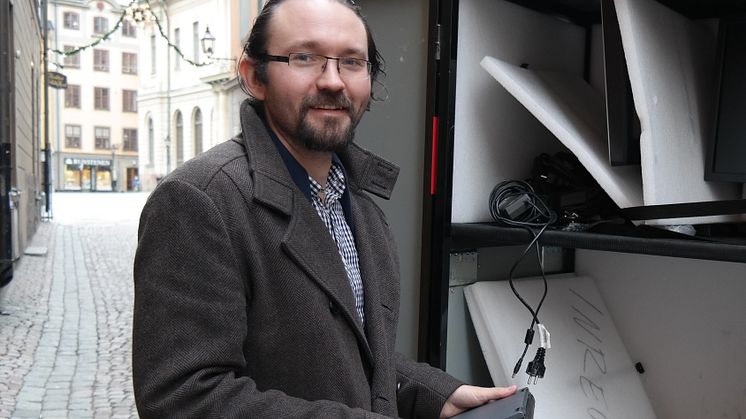 Startskott för Datorfadderskap: JM donerar datorer till Stadsmissionen