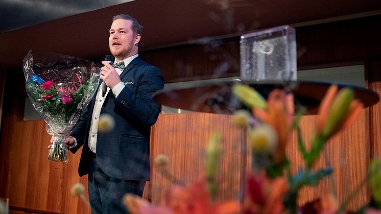 Philip Engström mottar pris för Årets Alumn 2019 vid Luleå tekniska universitet