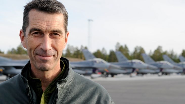 Försvarsmakten får ny överbefälhavare