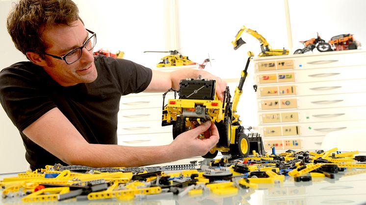 LEGO Technic - Volvo L350F hjullastaere och designchefen Jeppe Juul Jensen 