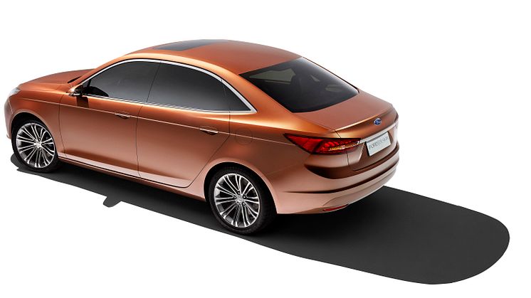 Ford Escort Concept vises for første gang på den store bilutstilingen i Shanghai.