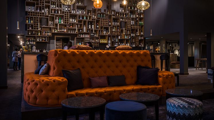 Vardagsrummet på HUUS Hotel, Gstaad, designat at Stylt Trampoli