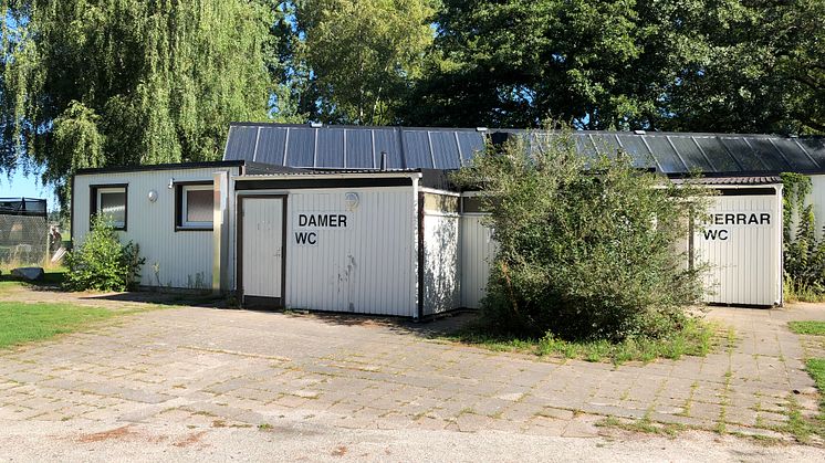 Före bild, omklädningsrum. Foto Örebro kommun