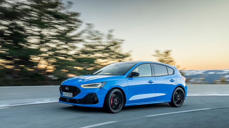 2024_FORD_FOCUS-ST_06.jpg
