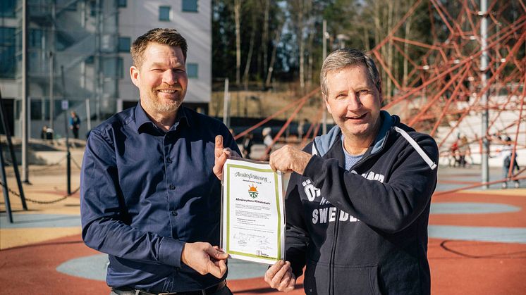 Henrik Örneblad, vd, och Tomas Hansson, styrelseordförande, Huddinge Samhällsfastigheter. Foto: Ola Jacobsen