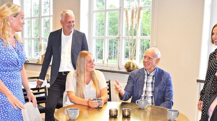 Hos BDO är det alltid högt i tak och många både spontana och planerade möten sker i den trivsamma bistron en trappa upp.
