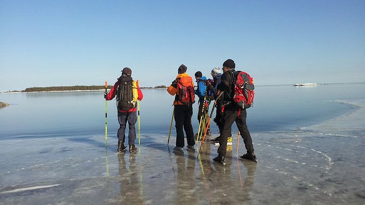Isen på väg in över Sveriges vatten