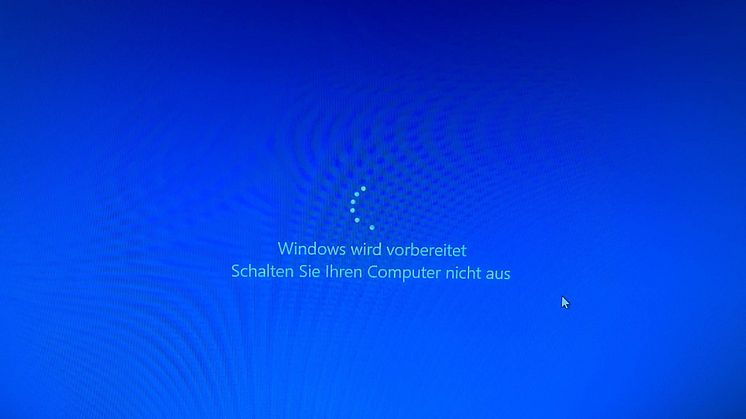 „Windows wird vorbereitet Schalten Sie den Computer nicht aus“, was tun?