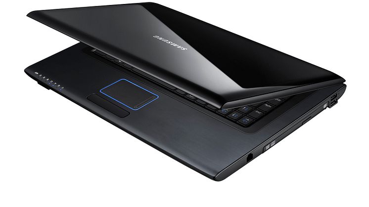 Laptop R522