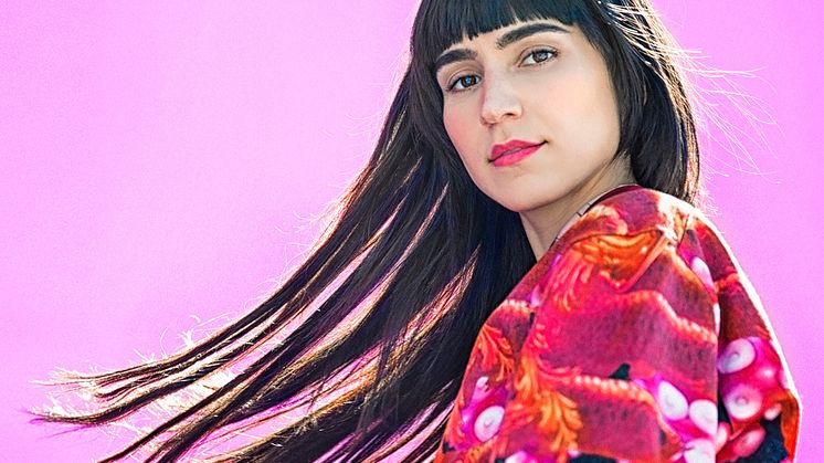 Laleh med popband och symfoniorkester till Linköping