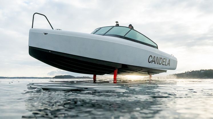 Candela C-8