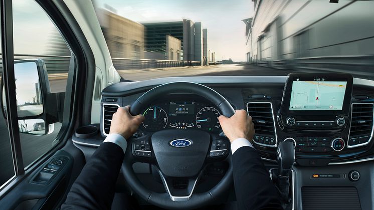 Ford Tourneo Custom ladbar hybrid 2019