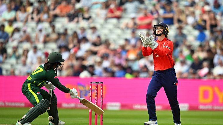 Amy Jones stars as England Women beat Pakistan in Vitality IT20 series opener 
