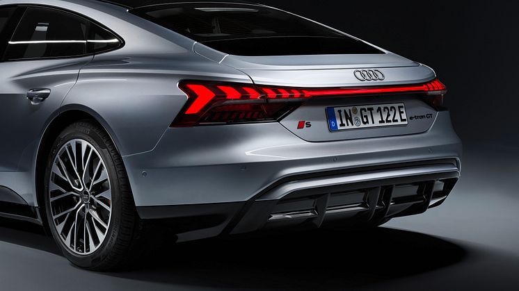Audi S e-tron GT (Floretsølv metal)