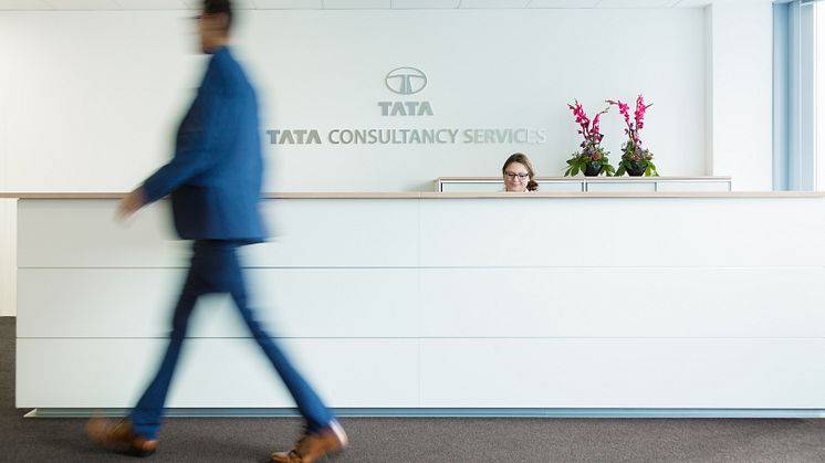 TCS_5829_med.jpg