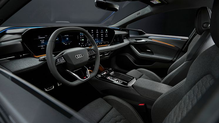 Audi A6 e-tron interiør med stofbetræk og panelbeklædning i 100% genanvendt materiale
