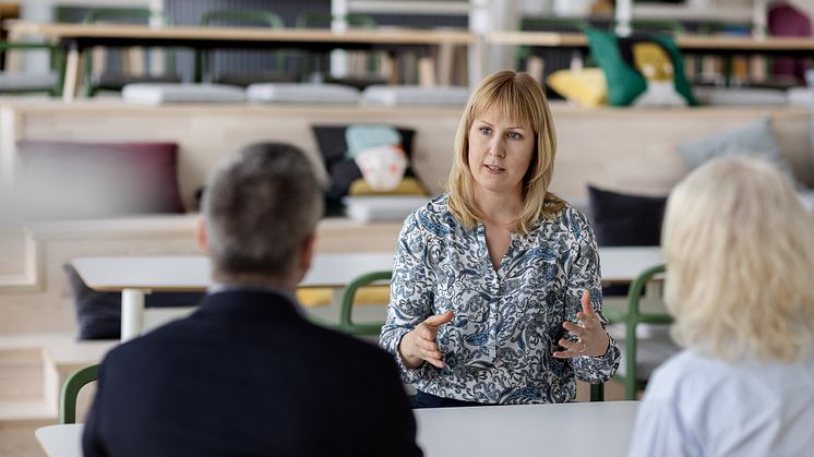 UBI startar ett internationellt inkubatorprogram. – Om vi öppnar dörren ut till världen så hoppas vi i förlängningen att världen kan komma till Umeå i ännu högre utsträckning än i dag, säger UBI:s vd, Jennie Ekbeck. 