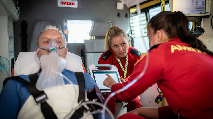 Nordisk partnerskab vil sikre færre indlæggelser og bedre behandling allerede i ambulancen