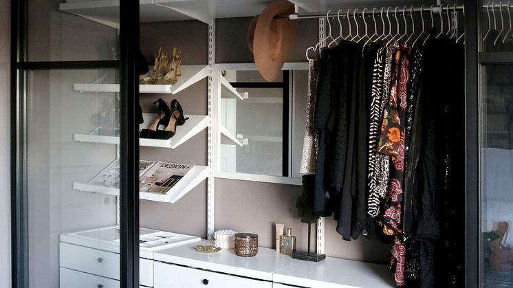 Elfa - Skyvedørsgarderobe med Décor - Malin Karlsson - 1