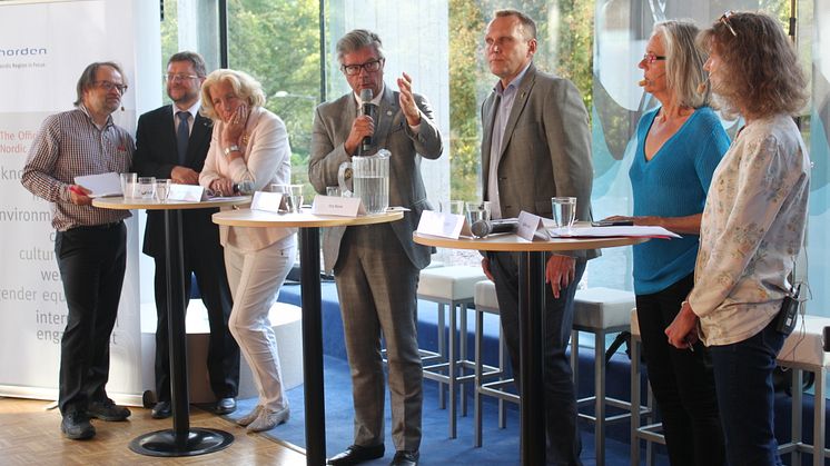 Halvöppen dörr för samarbete med Ryssland