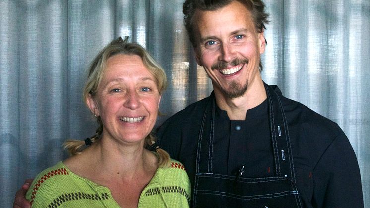 Biexperten Lotta Fabricius Kristiansen och kocken Paul Svensson
