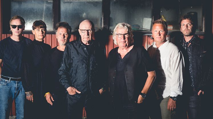 Höstturné för Nationalteaterns Rockorkester. Succéartade jubileumsåret förlängs på scenen, framför fansen!