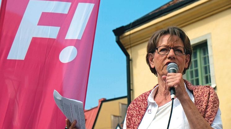 Föreläsning 20/2: Gudrun Schy­man och medi­er­na