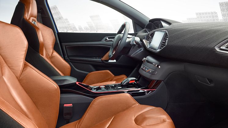 PEUGEOT 308 R HYbrid – en superbil forklædt som hatchback