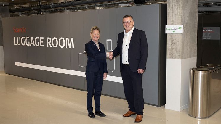 Finn Mikkelsen Renz og Kirsten Grindsted direktør Scandic Spectrum_02