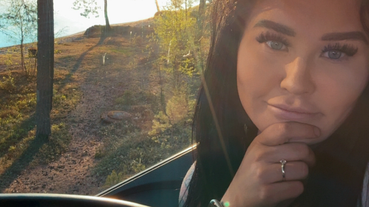 Siri Verene Bekkelund Otnæs er yrkessjåfør og kjører langtransport mellom Finnmark og Oslo. 