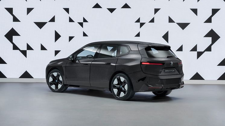 BMW iX med E Ink