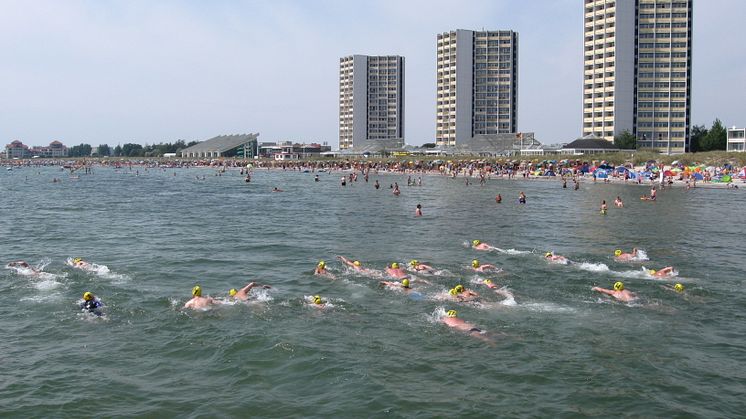 Ostseeschwimmen in Burgtiefe © Tourismus-Service Fehmarn