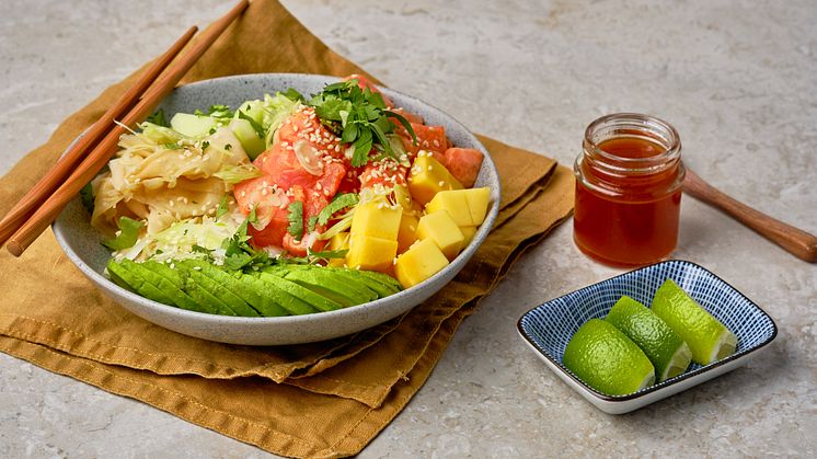 Poke bowl med laks fra Hawaii