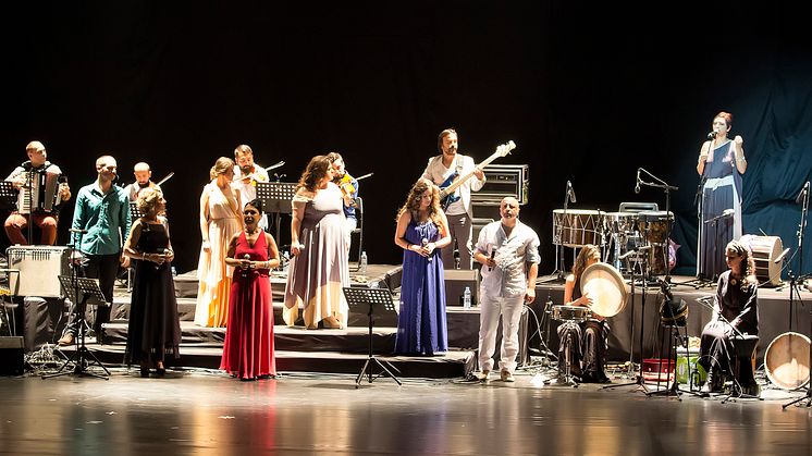 Kardeş Türküler - folkmusik i orkesterformat till Gävle Konserthus 