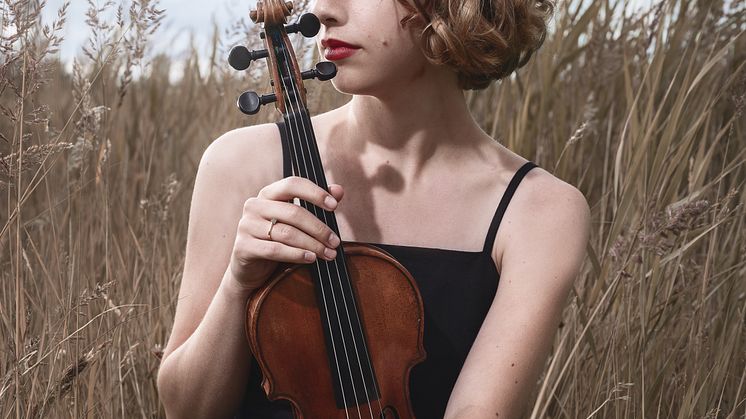 Alva Holm
