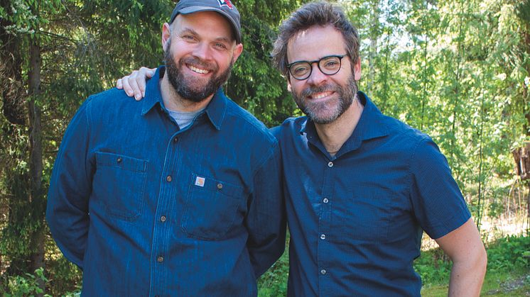 Författarna Magnus Vasilis och Peter M Eronson