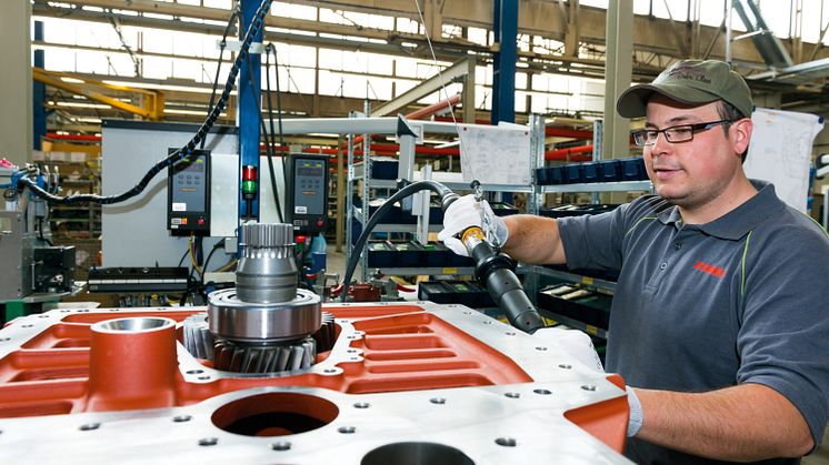 CLAAS Industrietechnik has build the 10,000th EQ 2XX transmission