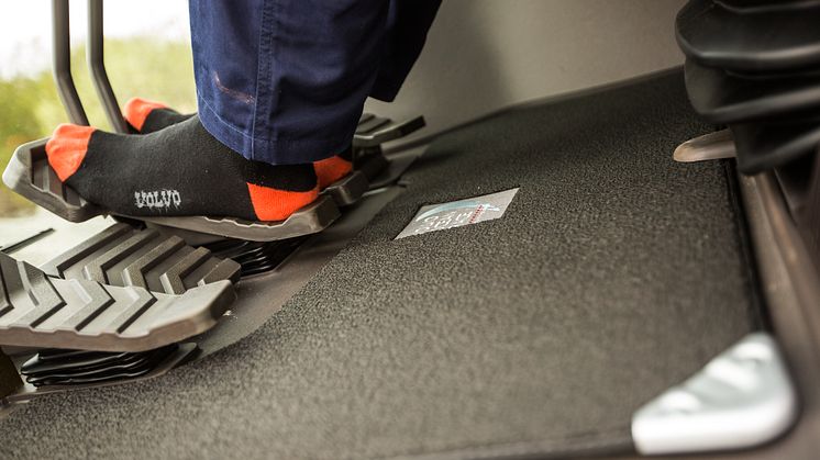 Volvo EC220E Extreme - bild på golvmatta Volvo Ocean Race