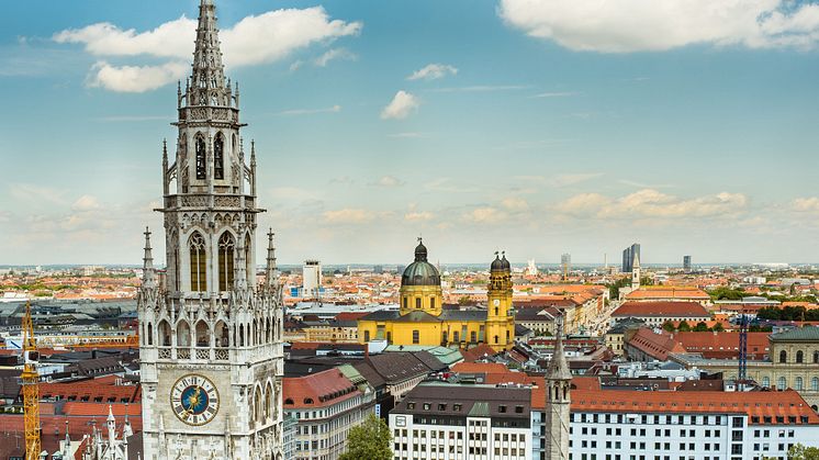 München: Rathausturm, Theatinerkirche, Stadtansicht 