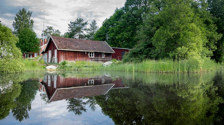 Att utforska en bondgård kopplad till ens förfäder ger nya möjligheter att utmana och utöka tidigare kunskaper. Foto: Jon Flobrant on Unsplash.