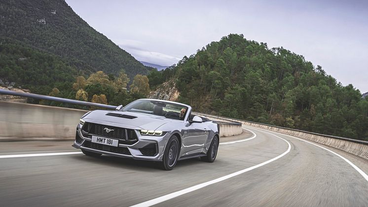 2024 FORD MUSTANG CONVERTIBLE (10)