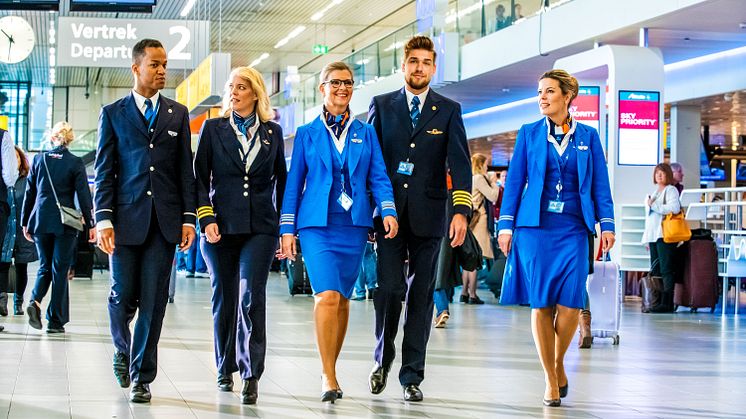 KLM fremstiller gulvtæpper af brugte uniformer.