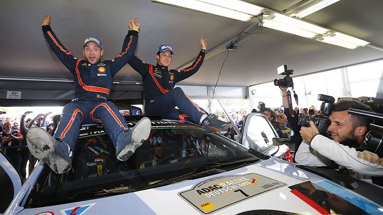 Thierry Neuville and Nicolas Gilsoul