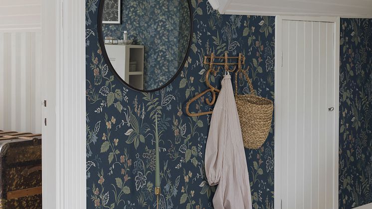 Folklore_Image_Roomshot_Hall_Item_3262_PR