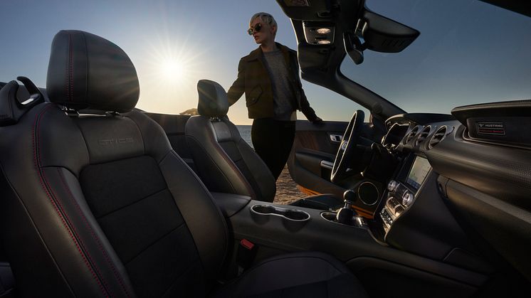 2022_FORD_MUSTANG_CALIFORNIA_ 13